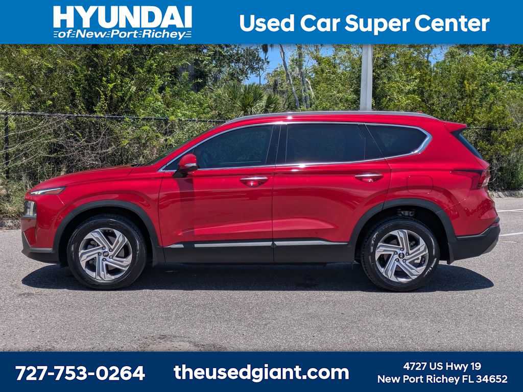 Used 2023 Hyundai Santa Fe SEL FWD image 2