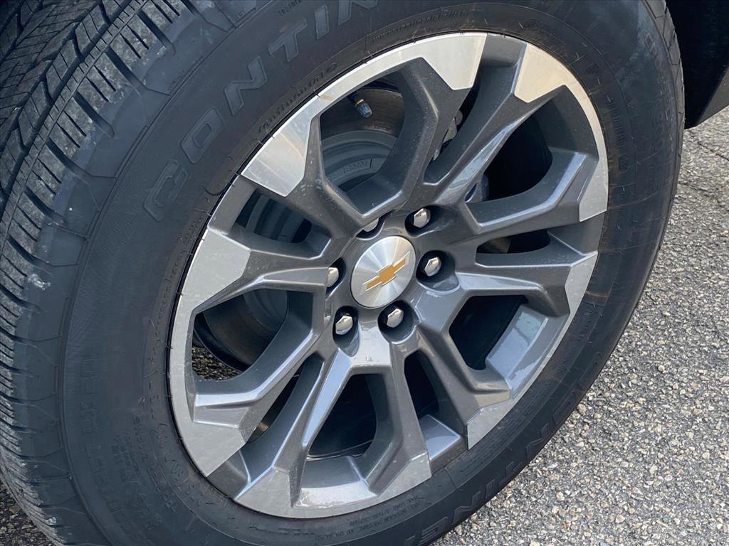 New 2026 Chevrolet Suburban LS image 21