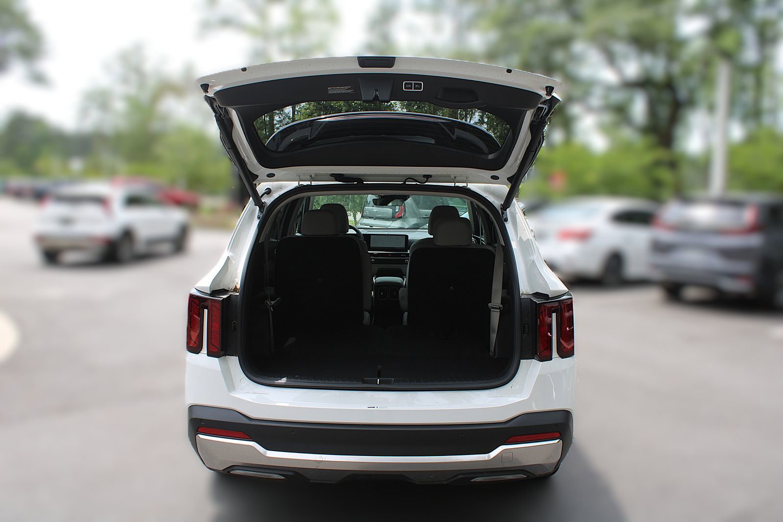 Certified 2025 Kia Sorento EX w/ EX Panoramic Sunroof Package image 9