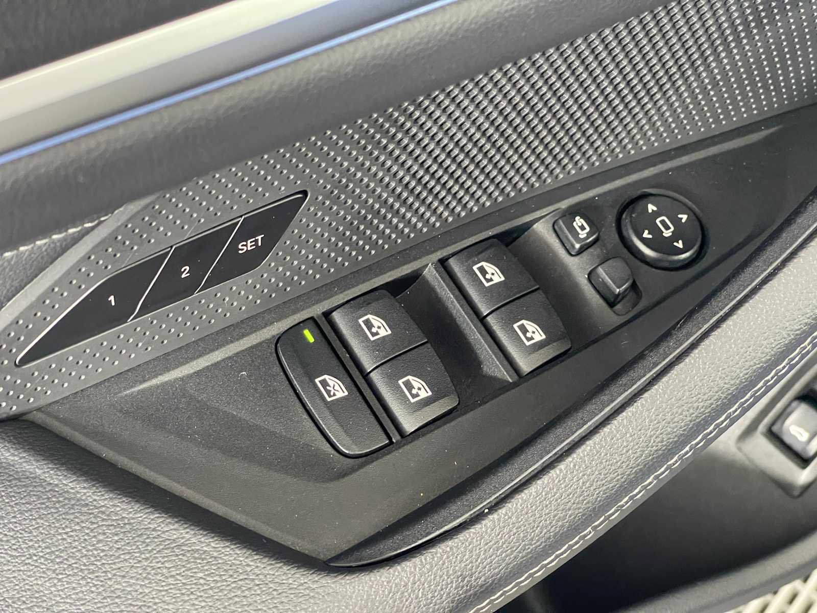 Used 2023 BMW i4 eDrive40 image 19