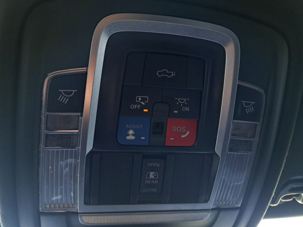 Used 2022 RAM 1500 Limited w/ Body-Colour Bumper Group image 26