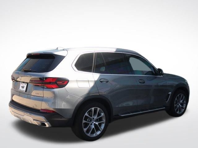 Used 2025 BMW X5 xDrive40i w/ Climate Comfort Package image 35