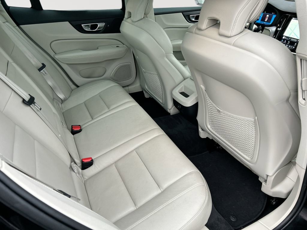 Used 2024 Volvo S60 B5 Core FWD image 30