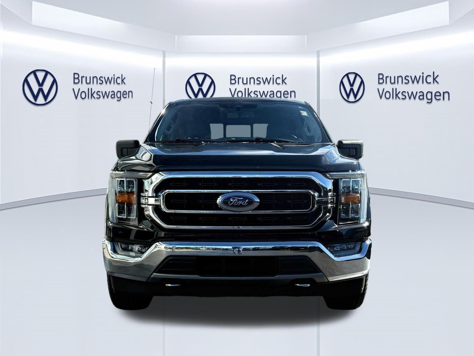 Used 2021 Ford F150 XLT w/ Equipment Group 302A High AWD/4WD image 2