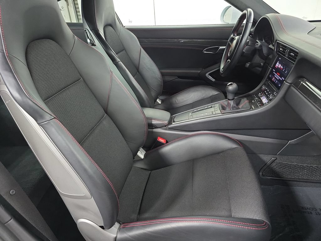 Used 2018 Porsche 911 GT3 RWD image 27