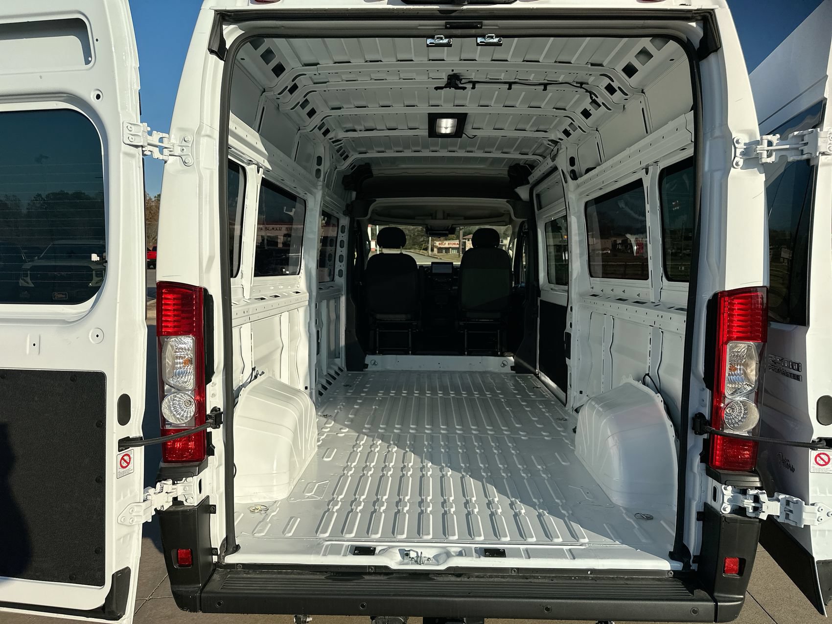 New 2026 RAM ProMaster 2500 w/ Quick Order Package 22H SLT+ FWD image 24