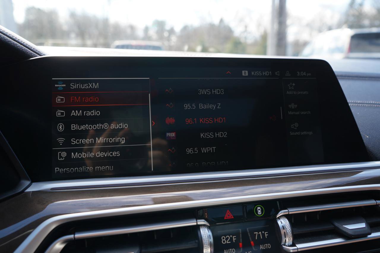 Used 2022 BMW X6 xDrive40i w/ Executive Package AWD/4WD image 34