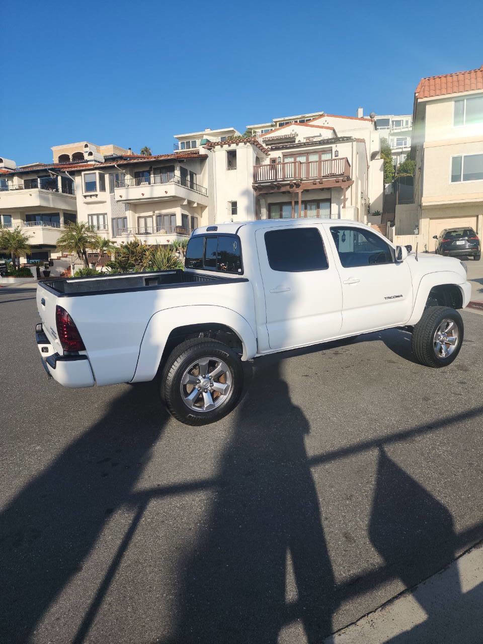 Used 2010 Toyota Tacoma PreRunner RWD image 5