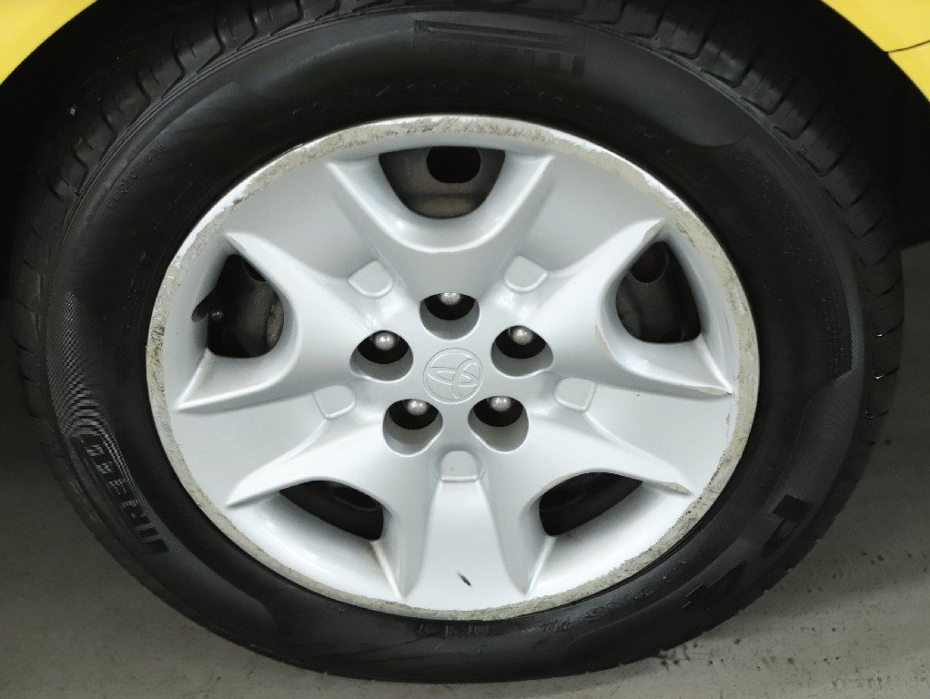 Used 2003 Toyota Celica GT image 32