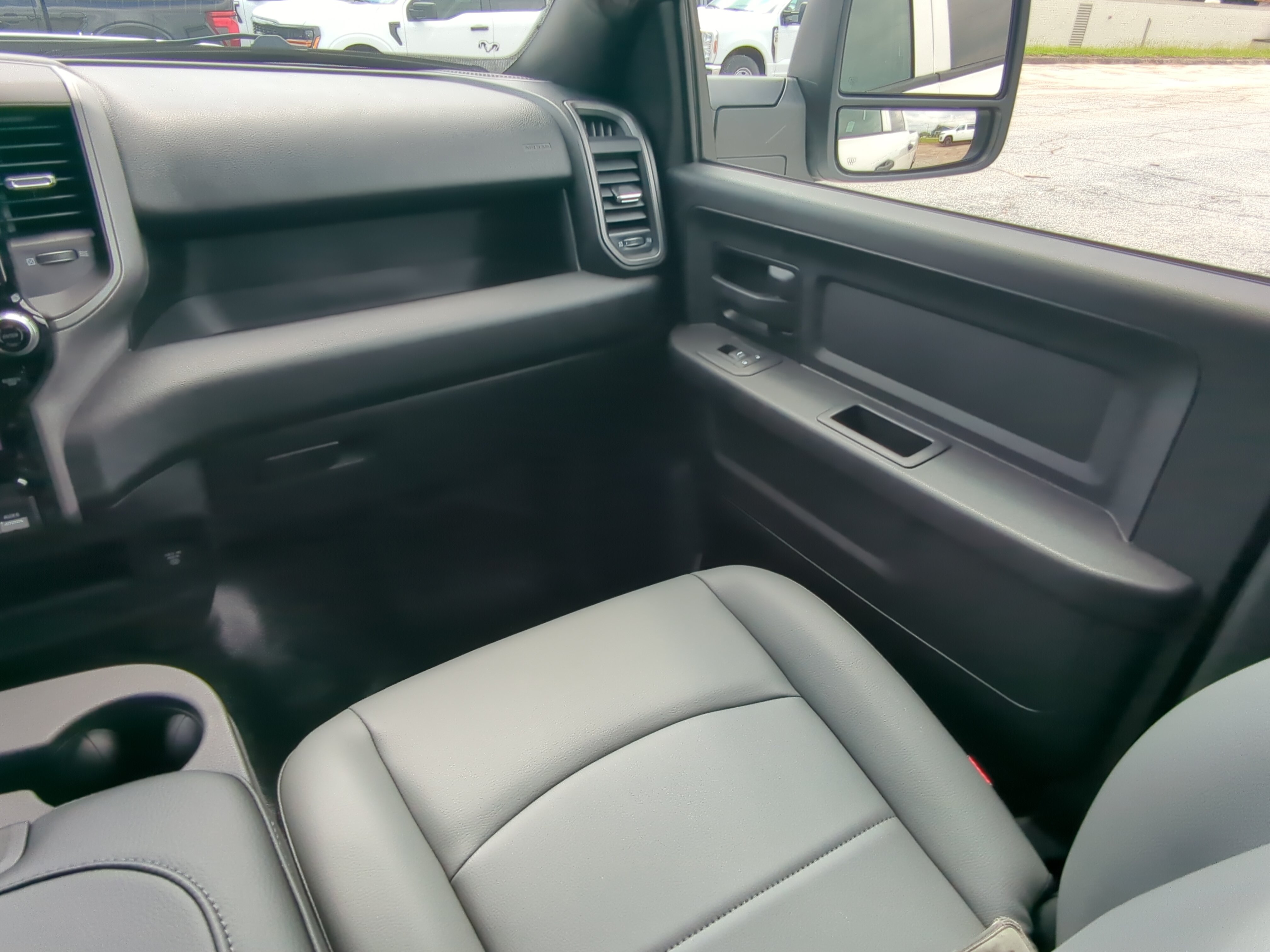 New 2026 RAM 2500 Tradesman AWD/4WD image 15
