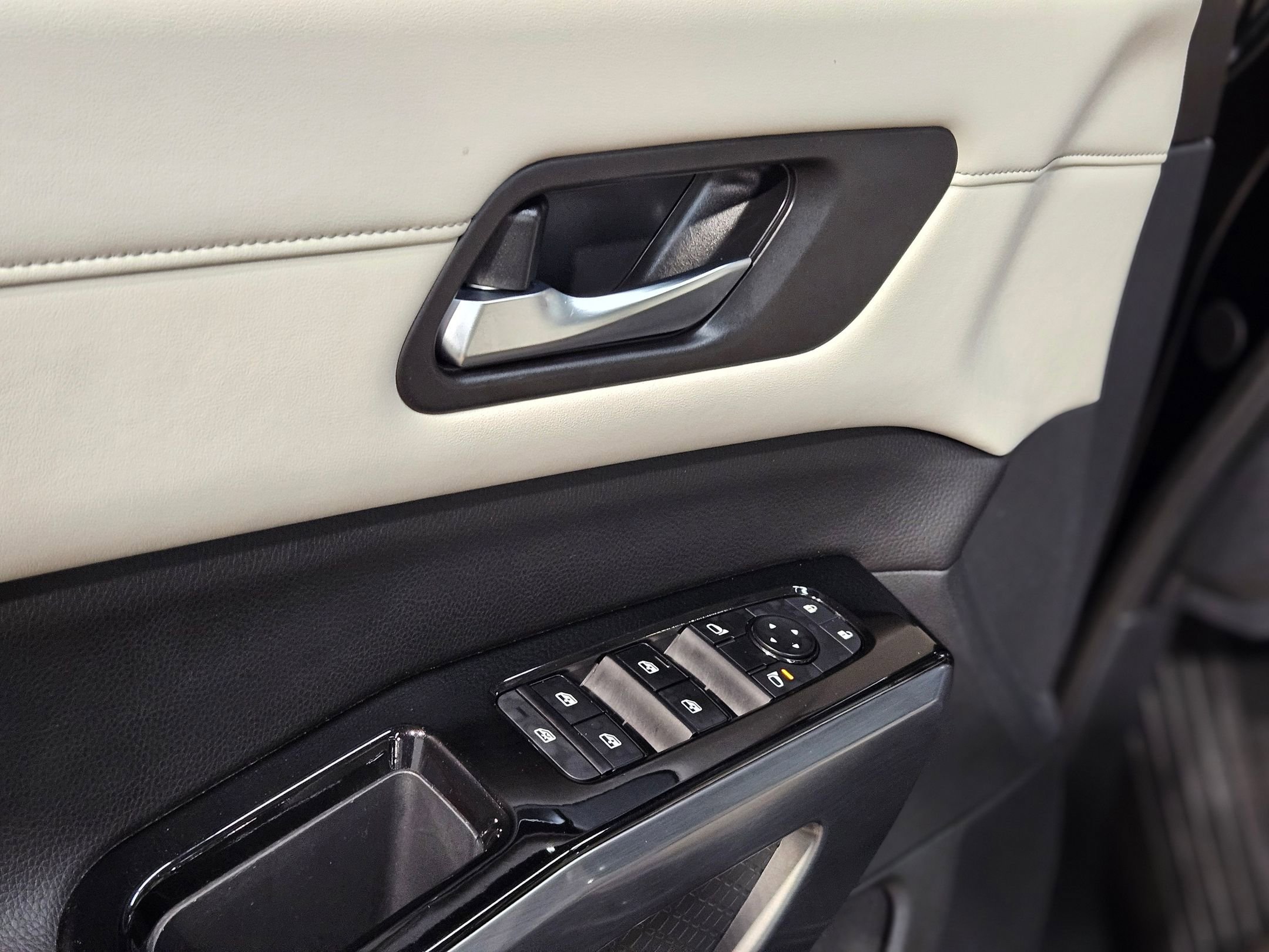 Used 2022 Nissan Pathfinder SL image 21