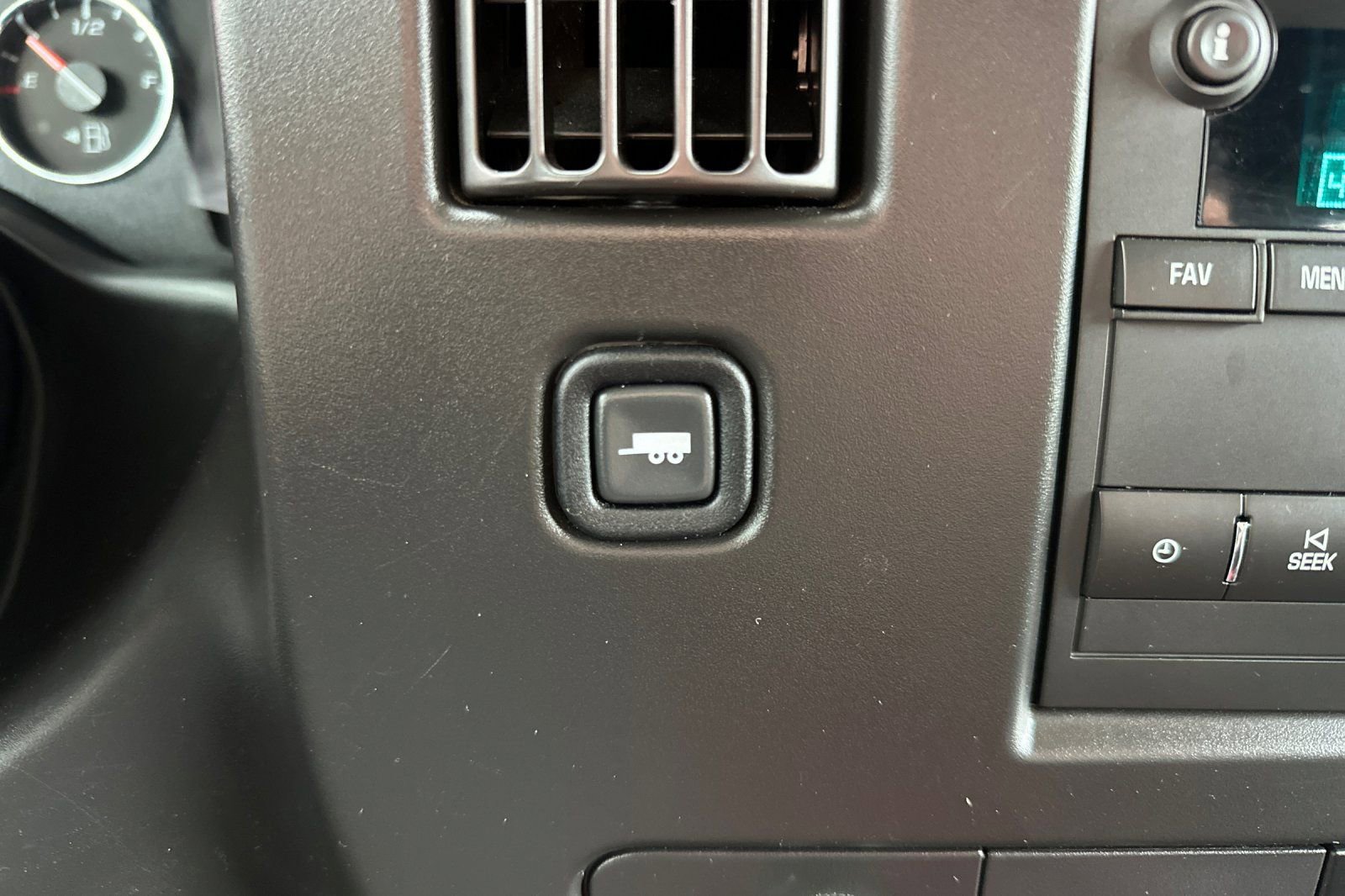 Used 2024 GMC Savana 2500 w/ Driver Convenience Package image 50