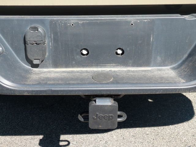 Used 2020 Jeep Gladiator Sport w/ Auxiliary Switch Group AWD/4WD image 15