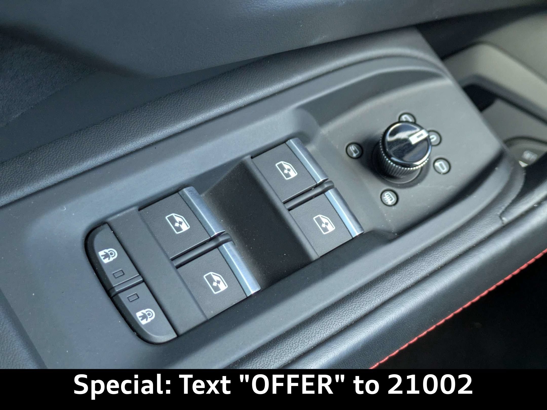 Used 2021 Lamborghini Urus AWD/4WD image 25