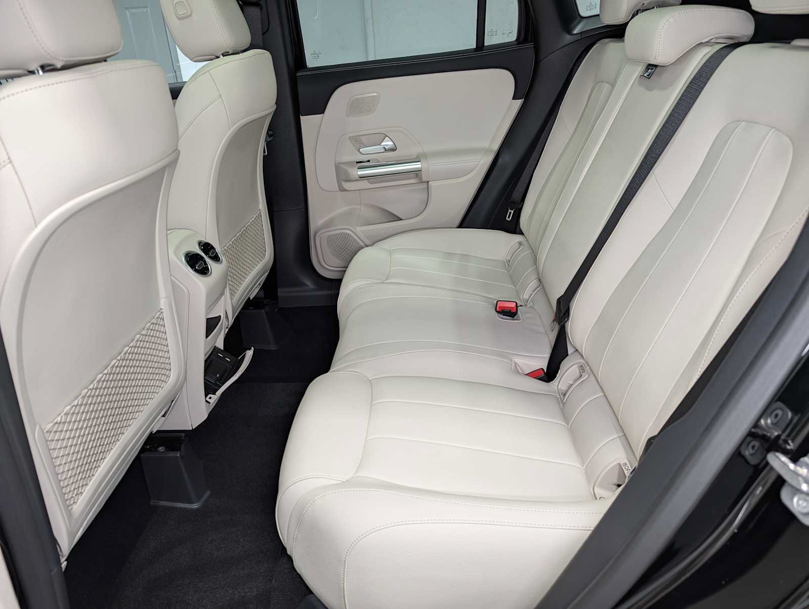 New 2026 Mercedes-Benz GLA 250 4MATIC image 19