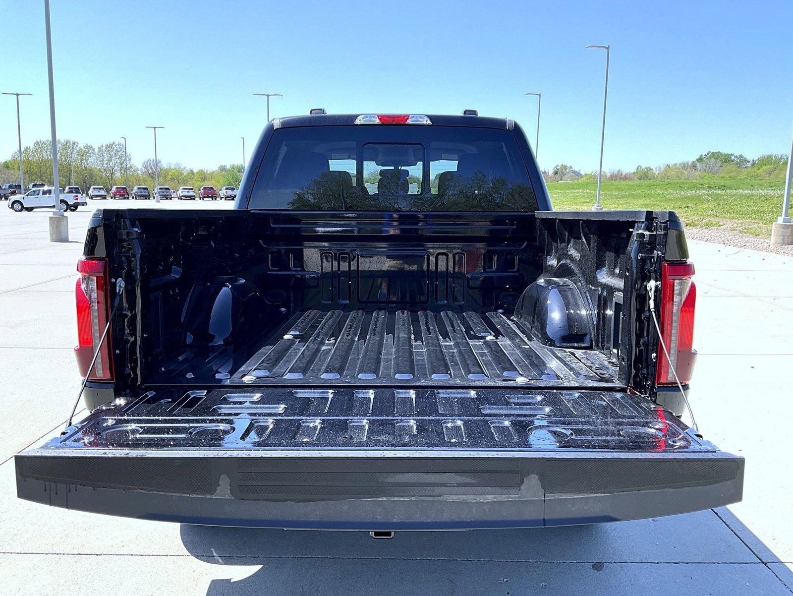 New 2026 Ford F150 XLT w/ Equipment Group 302A MID AWD/4WD image 15