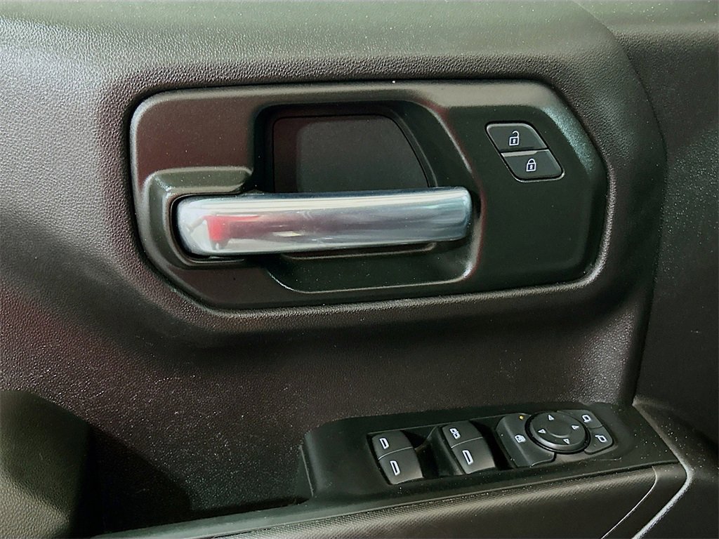 Used 2024 Chevrolet Silverado 1500 Custom Trail Boss w/ LPO, Dark Essentials Package image 15