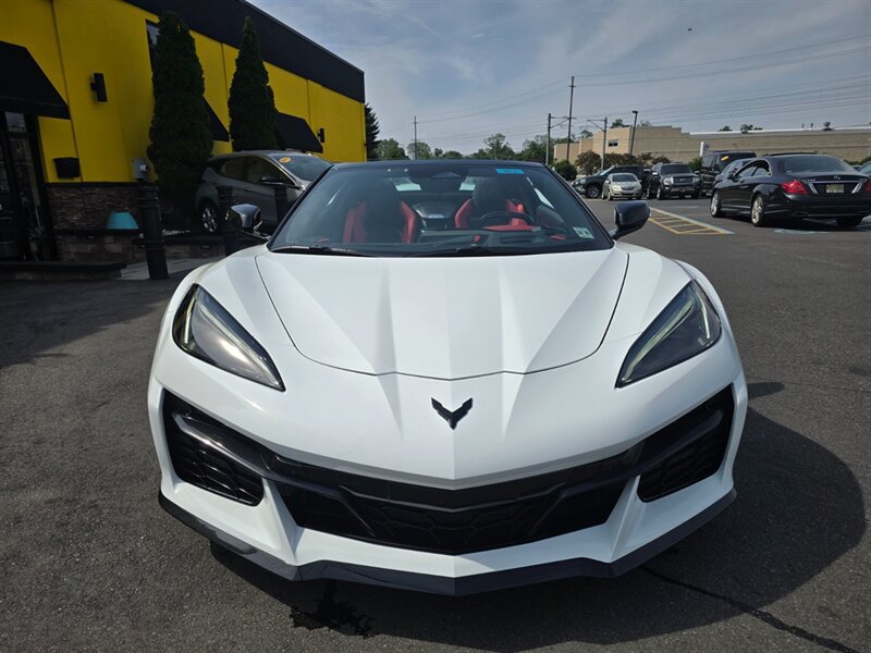 Used 2026 Chevrolet Corvette Z06 w/ Stealth Interior Trim Package RWD image 32