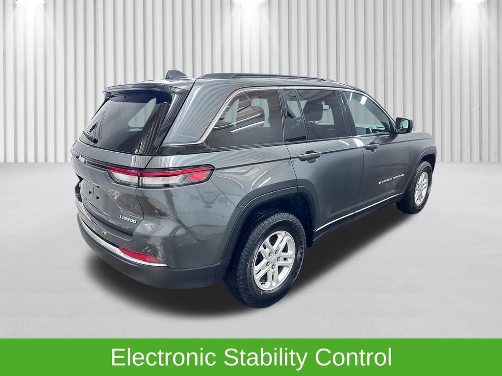 Certified 2024 Jeep Grand Cherokee Laredo w/ Trailer Tow Package image 8