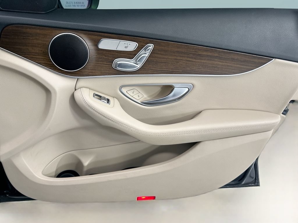 Used 2021 Mercedes-Benz C 300 Sedan image 23
