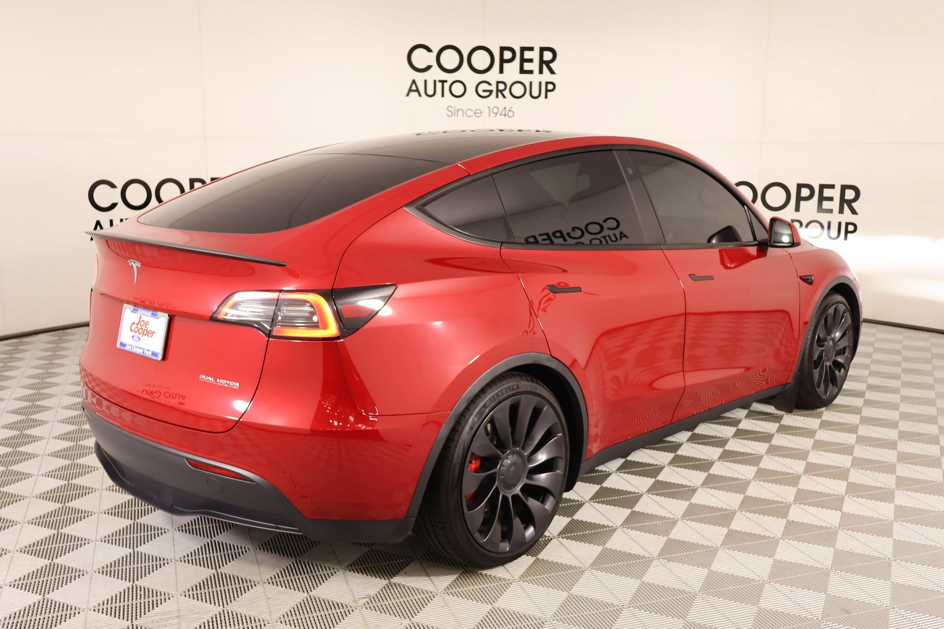 Used 2023 Tesla Model Y Performance AWD/4WD image 19