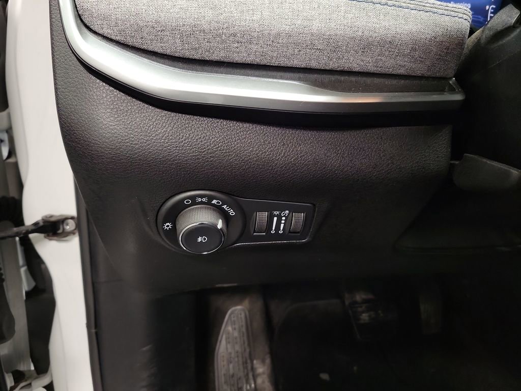 Used 2024 Jeep Compass Latitude image 21