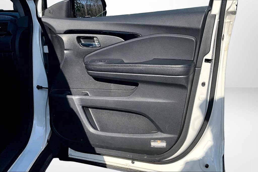 Used 2019 Honda Pilot Touring image 29