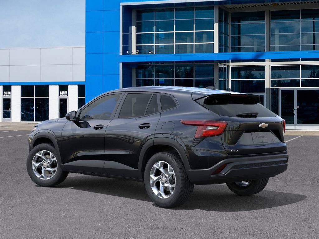 New 2026 Chevrolet Trax LS w/ LS Convenience Package FWD image 3
