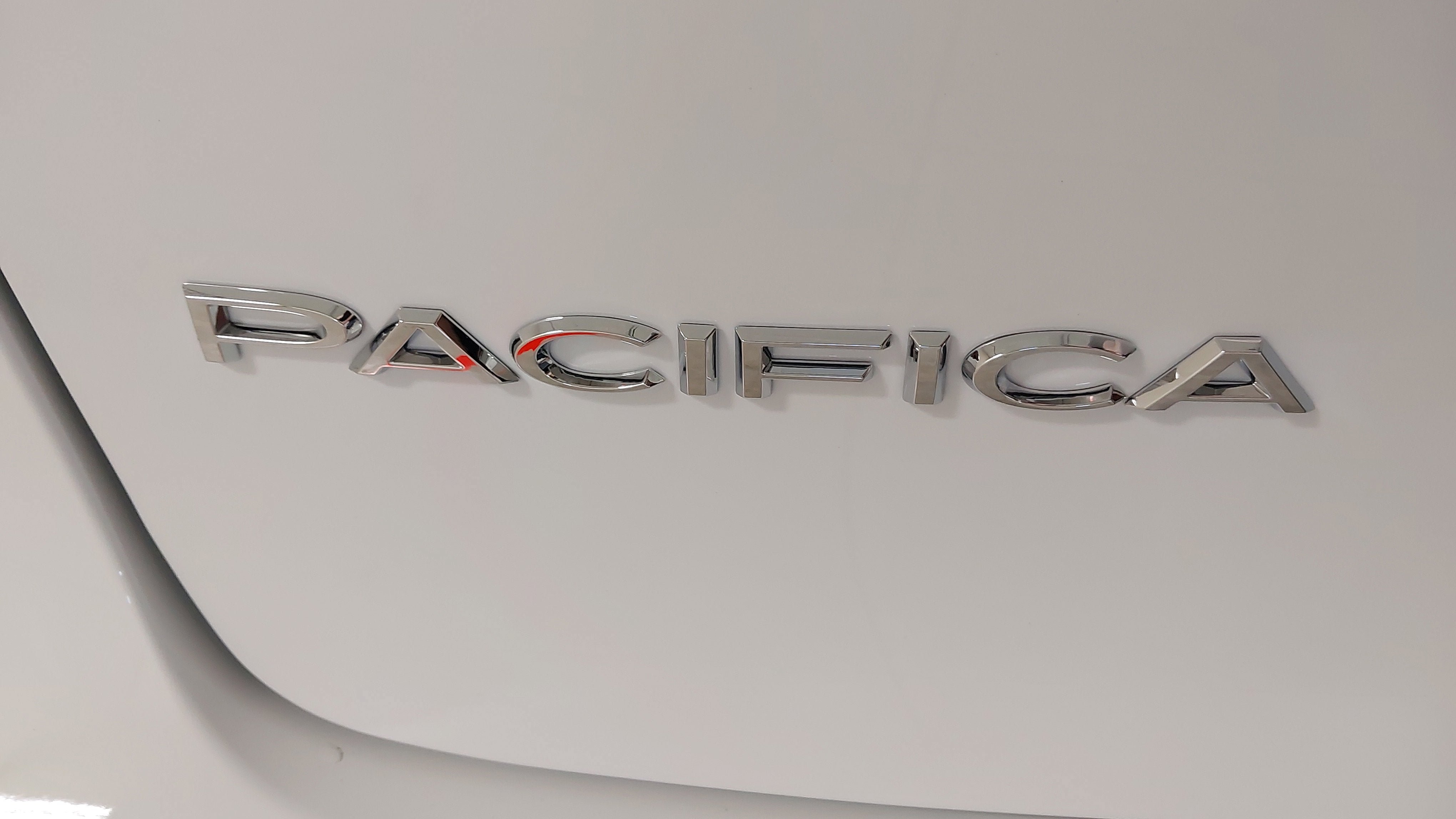 New 2027 Chrysler Pacifica Select FWD image 17