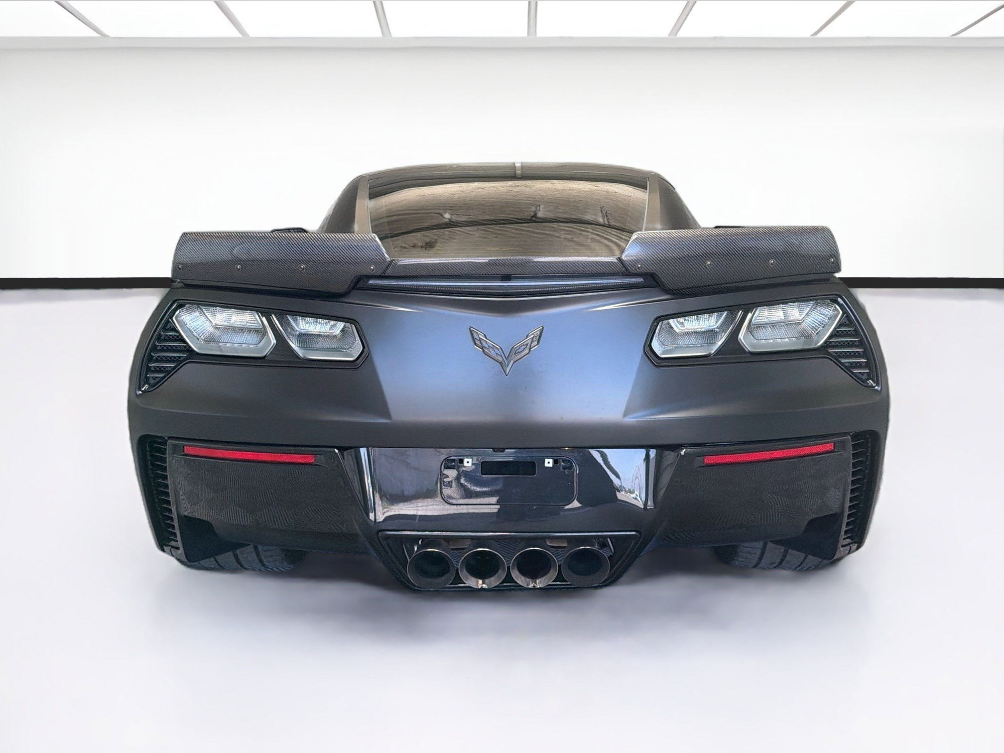Used 2015 Chevrolet Corvette Z06 w/ 3LZ Preferred Equipment Group RWD image 5