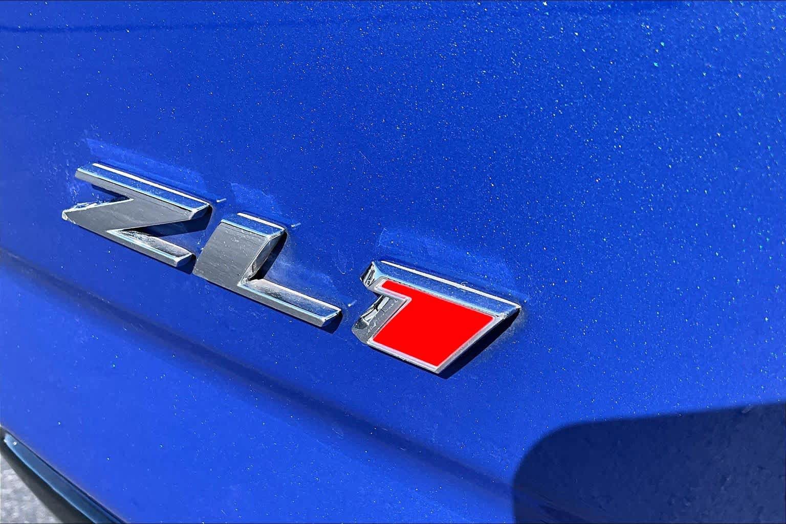 Used 2021 Chevrolet Camaro ZL1 RWD image 9