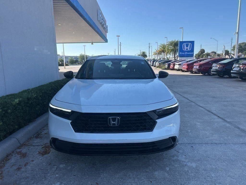 Used 2023 Honda Accord Sport image 2