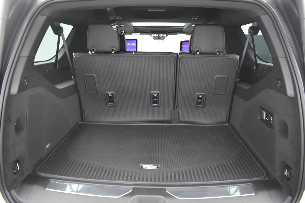 Certified 2026 Cadillac Escalade ESV Sport w/ Touring Package AWD/4WD image 33