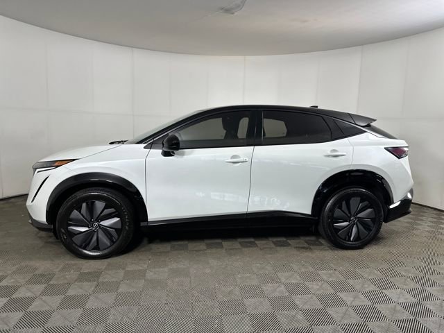 Used 2024 Nissan Ariya AWD image 6