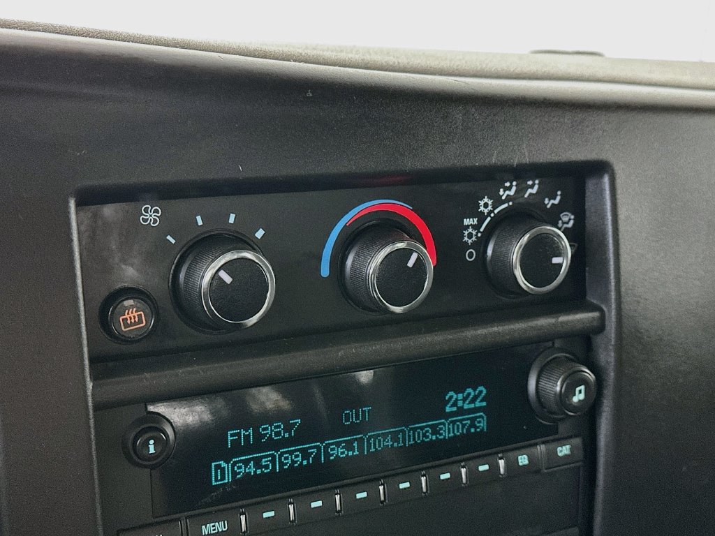 Used 2022 Chevrolet Express 2500 w/ Driver Convenience Package RWD image 18