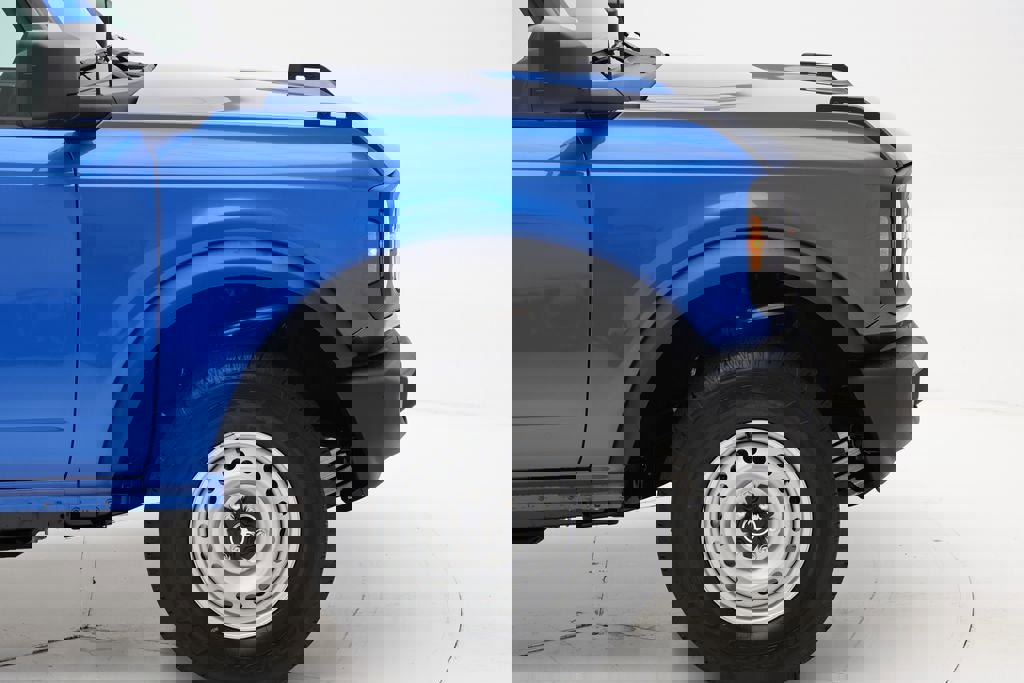 New 2025 Ford Bronco 2-Door image 3