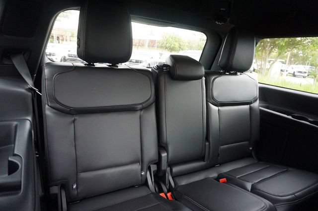 New 2027 Ford Expedition Platinum w/ Stealth Performance Package AWD/4WD image 25