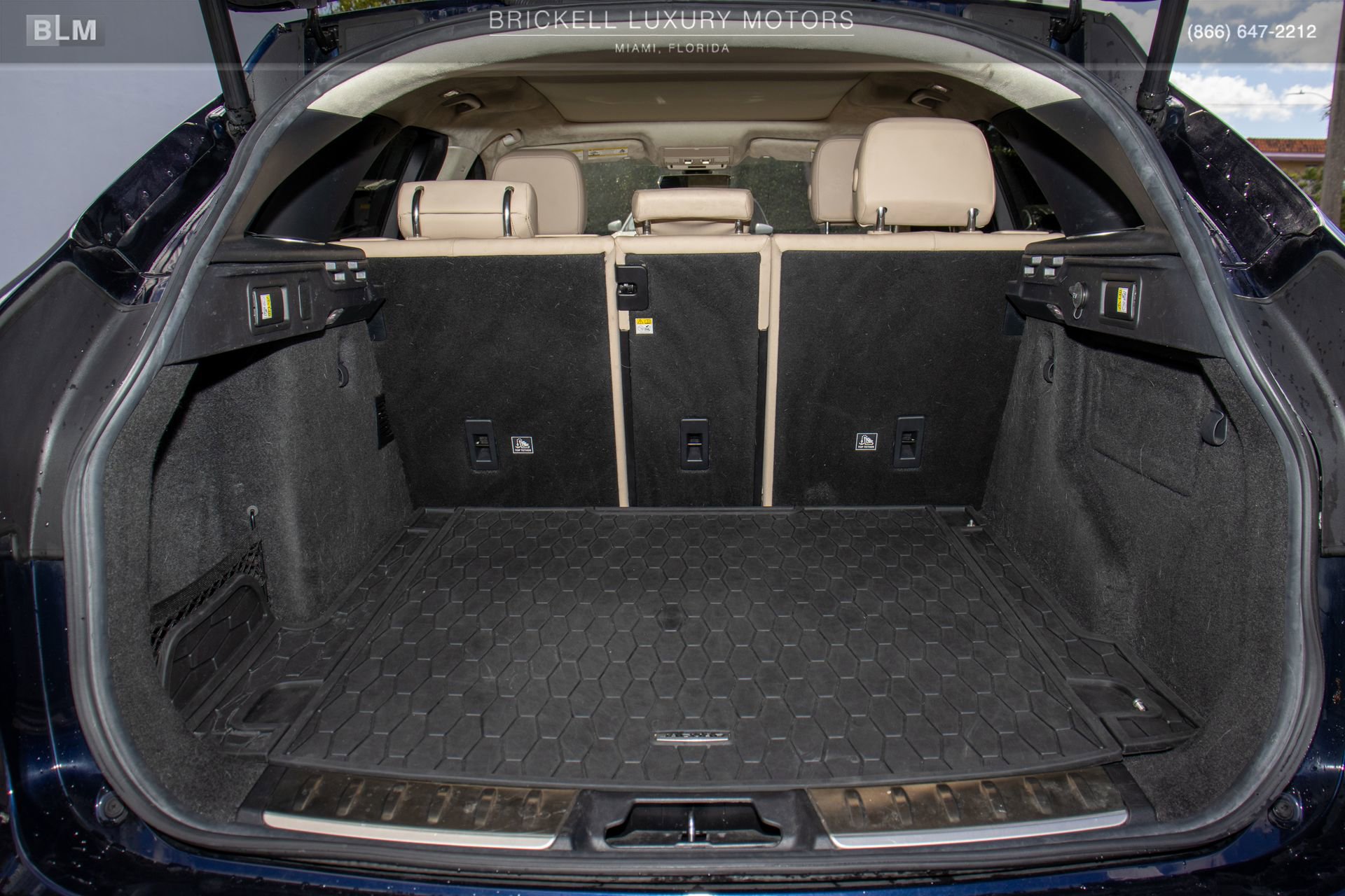 Used 2020 Jaguar F-PACE Prestige image 10