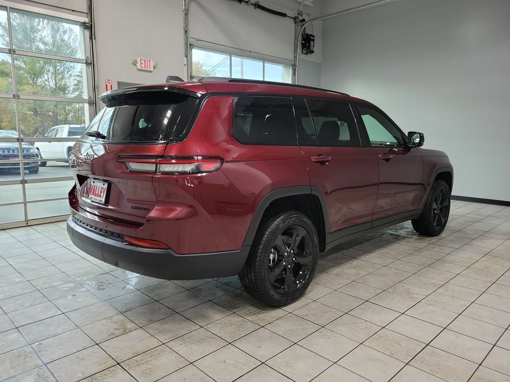 New 2025 Jeep Grand Cherokee L Limited w/ Black Appearance Package AWD/4WD image 7