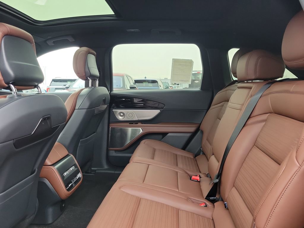 New 2026 Lincoln Nautilus Reserve AWD/4WD image 13