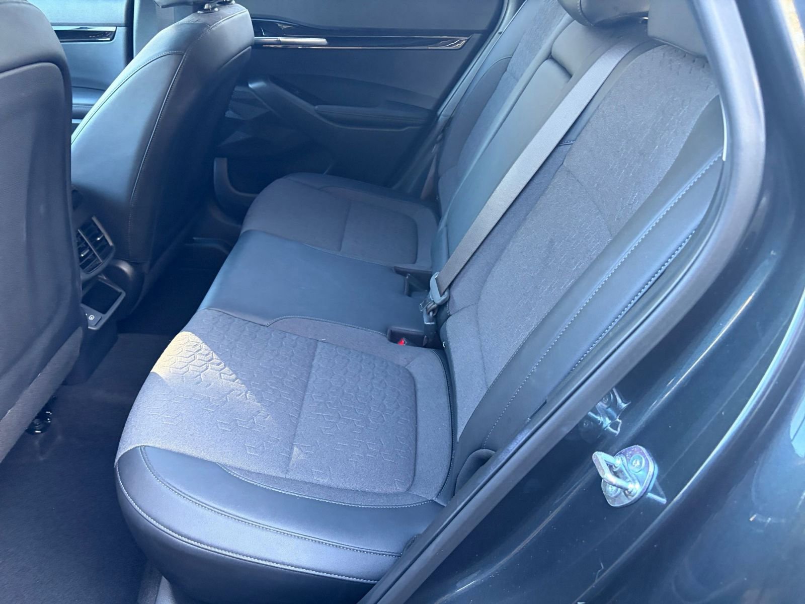 Used 2025 Kia Seltos S image 34