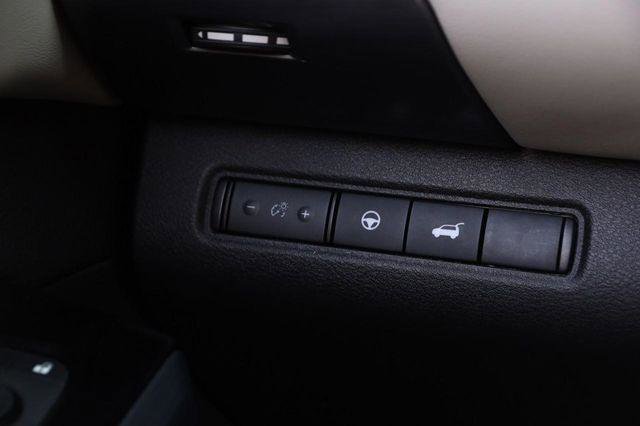 Used 2024 Nissan Pathfinder SL image 21
