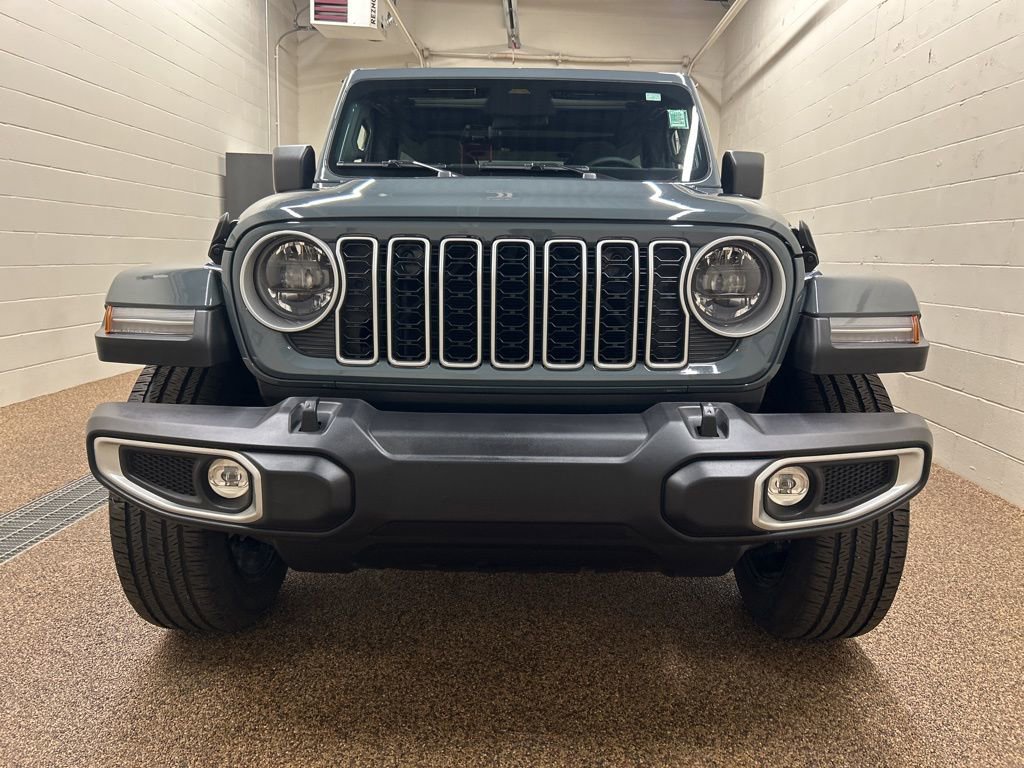 Used 2025 Jeep Wrangler Unlimited Sahara image 6