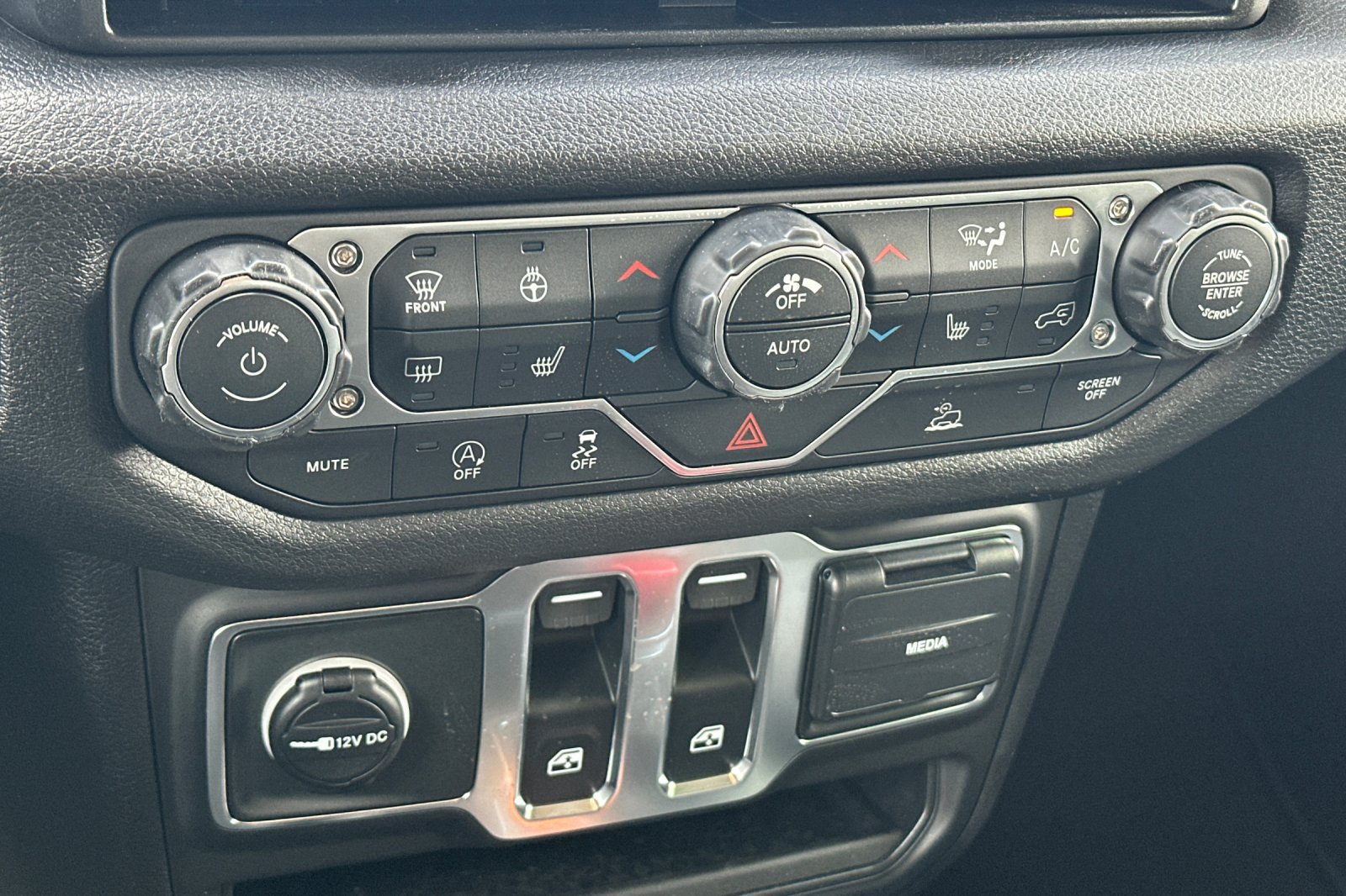 New 2026 Jeep Wrangler Sport AWD/4WD image 19
