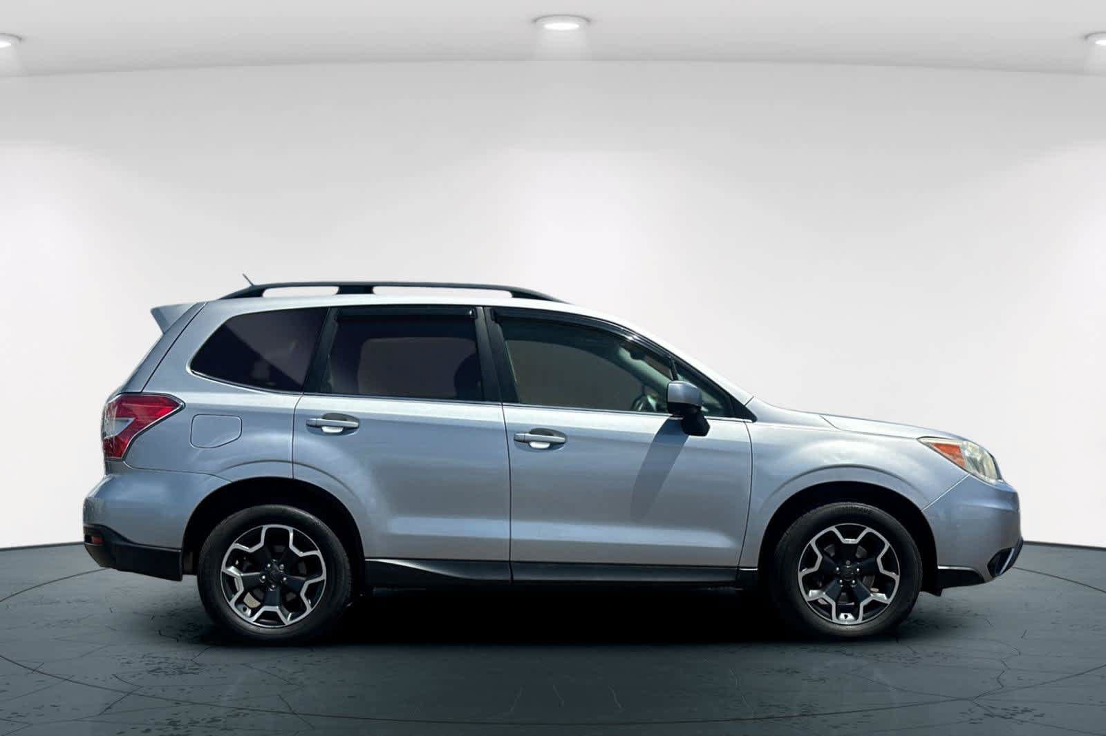 Used 2015 Subaru Forester 2.5i Limited w/ Popular Package #2 AWD/4WD image 6