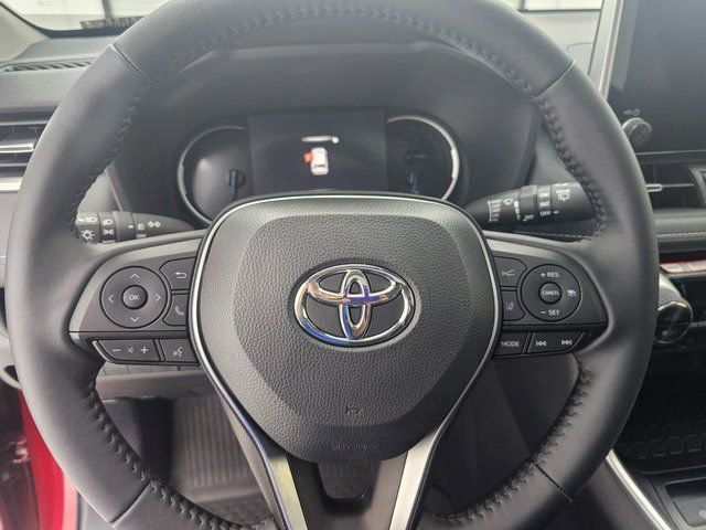 Used 2025 Toyota RAV4 XLE Premium image 11