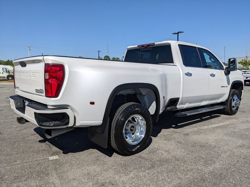 Used 2022 Chevrolet Silverado 3500 High Country AWD/4WD image 28