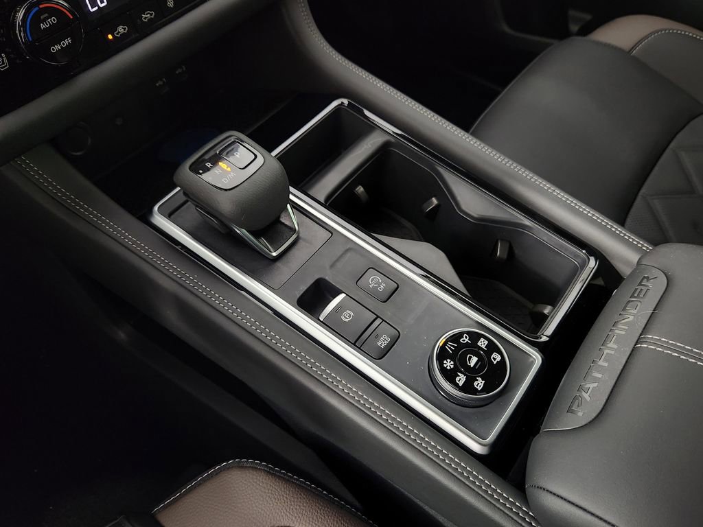 New 2026 Nissan Pathfinder Platinum image 23