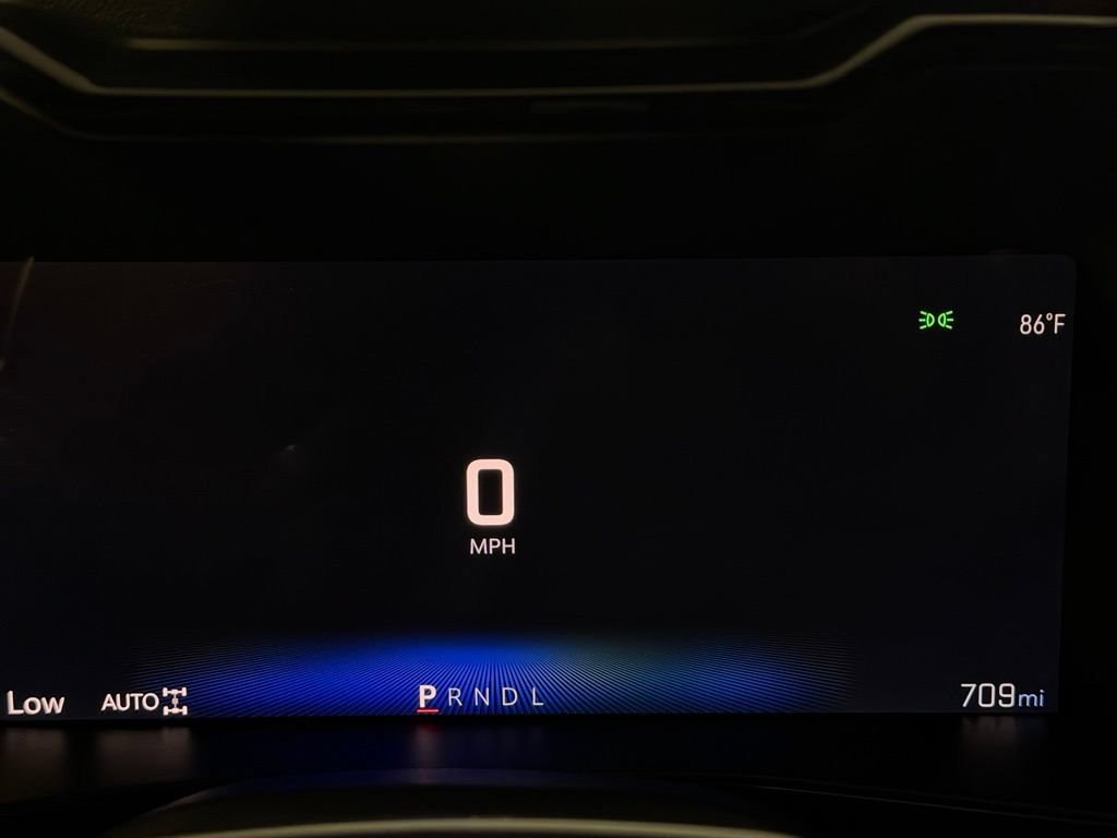 Used 2025 Chevrolet Colorado Z71 w/ Z71 Convenience Package 2 AWD/4WD image 15