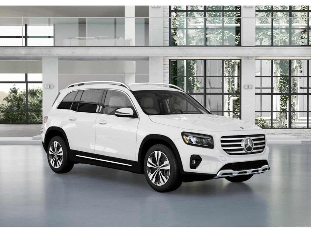 Used 2025 Mercedes-Benz GLB 250 4MATIC image 11